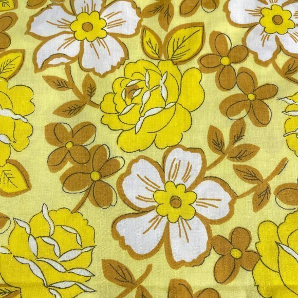 Vintage Yellow & Gold Floral Eyelet Trim Flat‎ Bed Sheet Full Size - Picture 3 of 4
